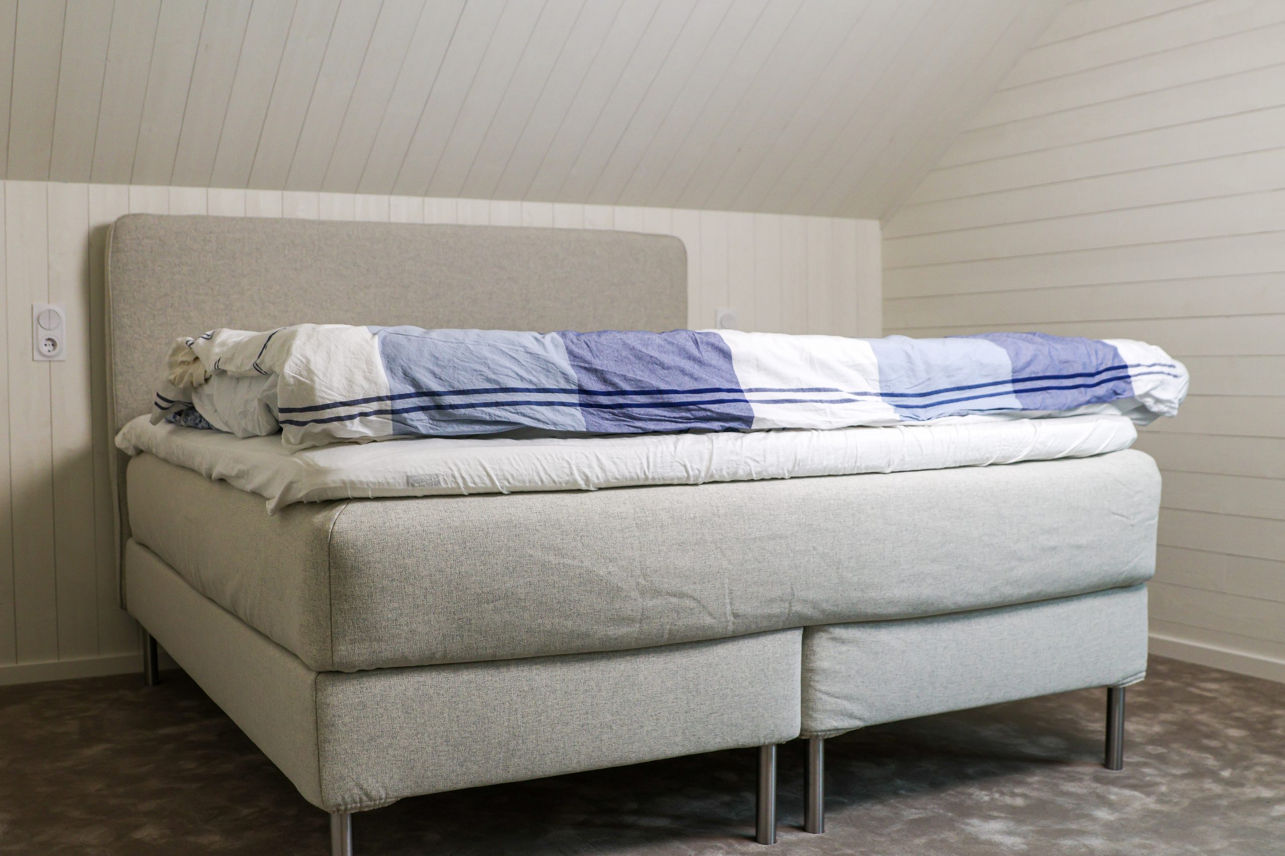 Åsa lada referensprojekt pålssons bygg sovrum