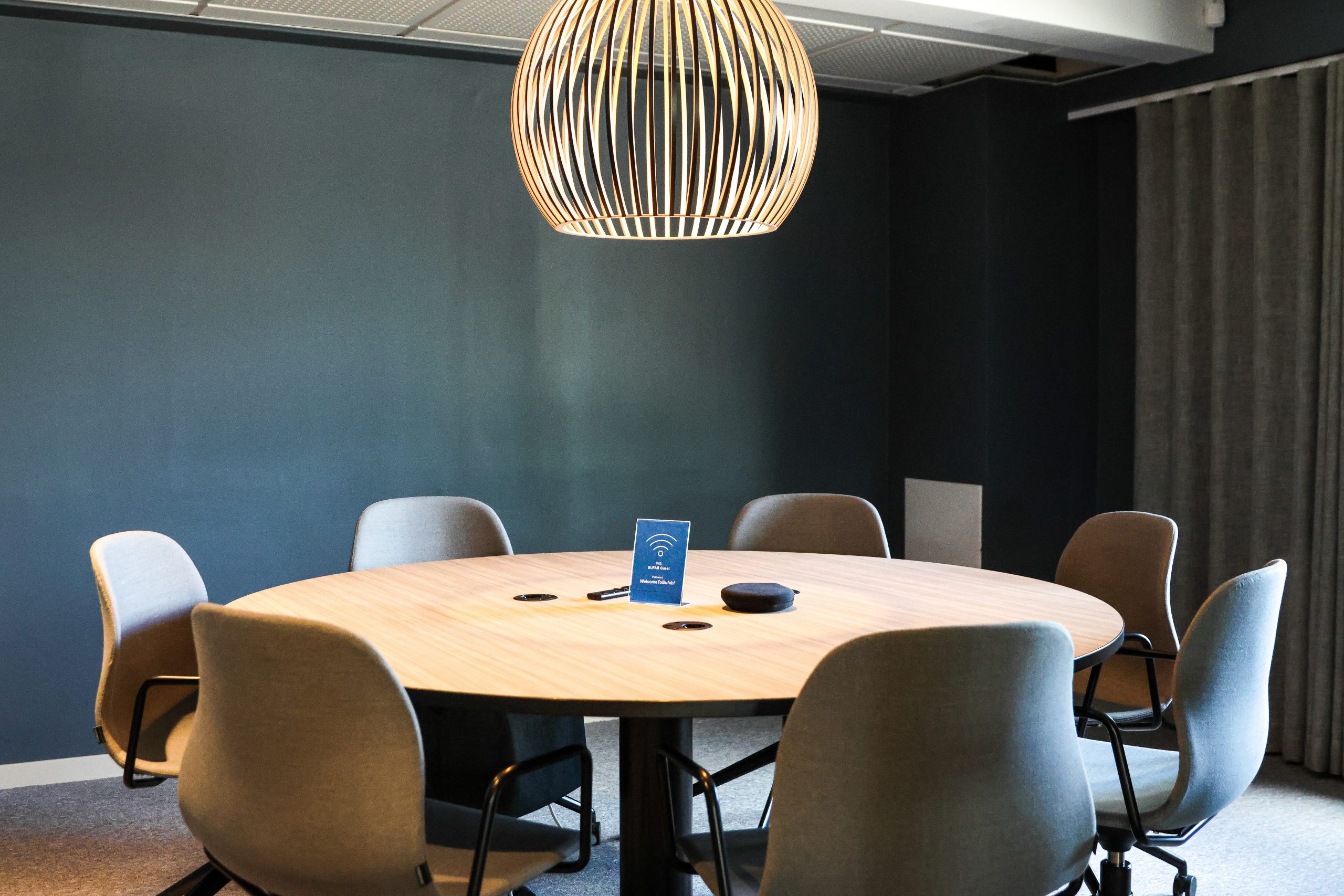 Vårt team på plats hos Bufab – noggrant arbete i varje detalj genom hela processen.